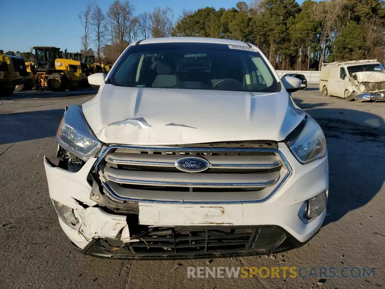 5 Photograph of a damaged car 1FMCU0GD6KUA44151 FORD ESCAPE 2019