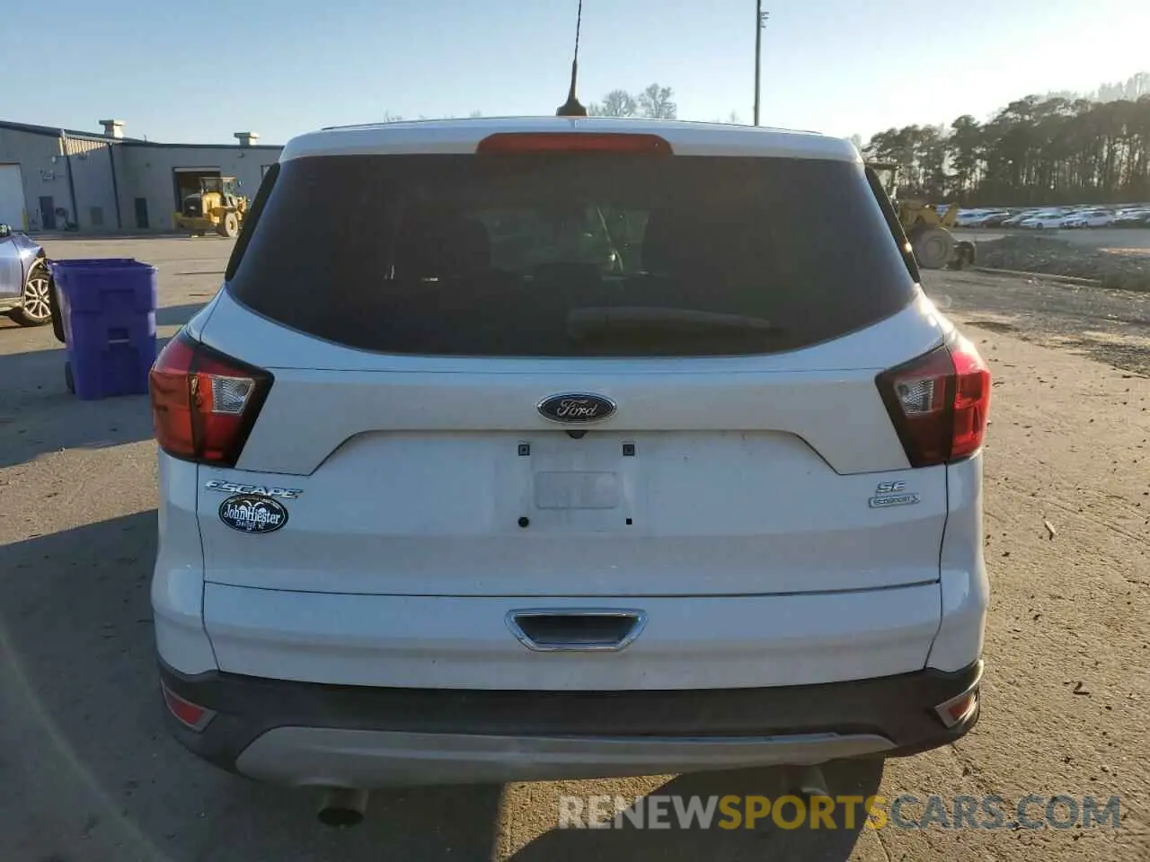 6 Photograph of a damaged car 1FMCU0GD6KUA44151 FORD ESCAPE 2019