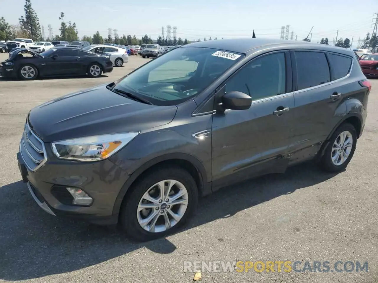 1 Photograph of a damaged car 1FMCU0GD6KUB04865 FORD ESCAPE 2019