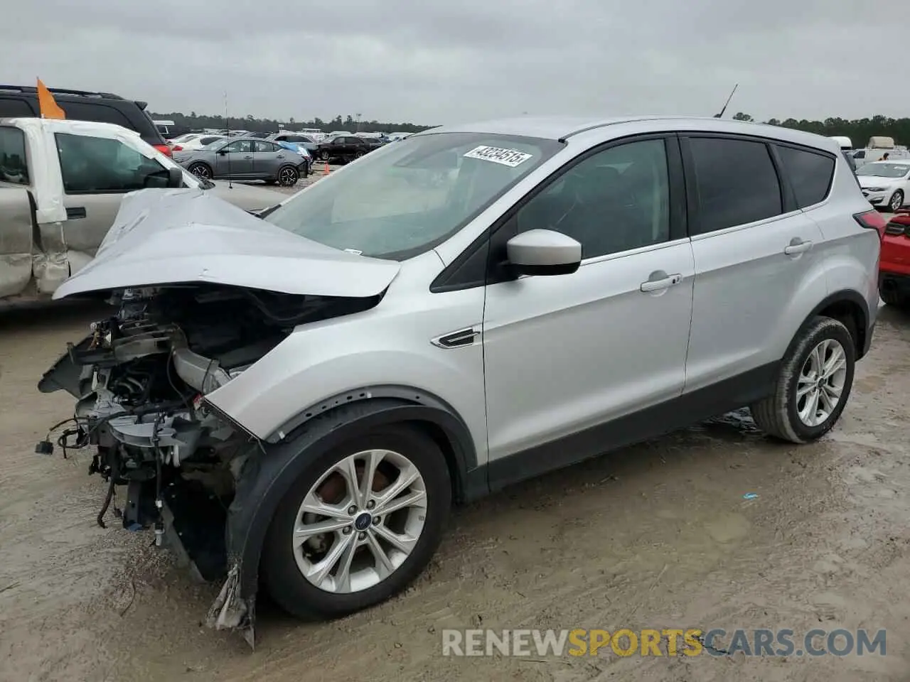 1 Photograph of a damaged car 1FMCU0GD6KUB10830 FORD ESCAPE 2019