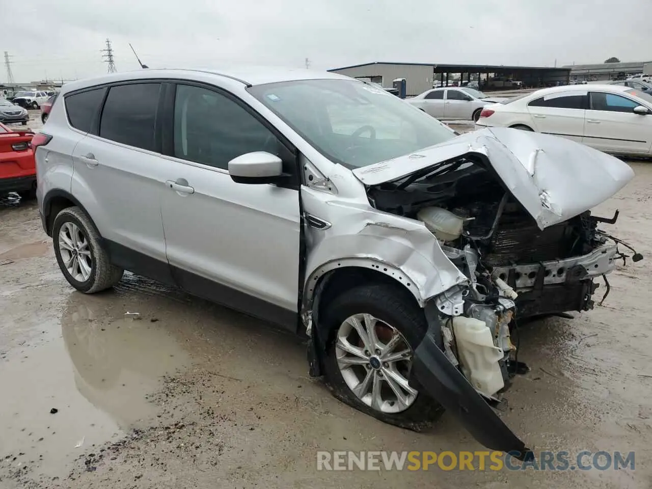 4 Photograph of a damaged car 1FMCU0GD6KUB10830 FORD ESCAPE 2019