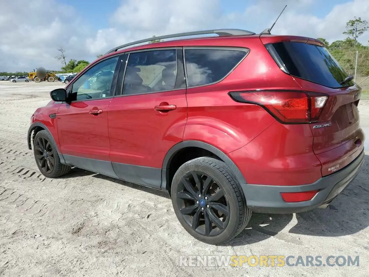 2 Photograph of a damaged car 1FMCU0GD6KUB48302 FORD ESCAPE 2019