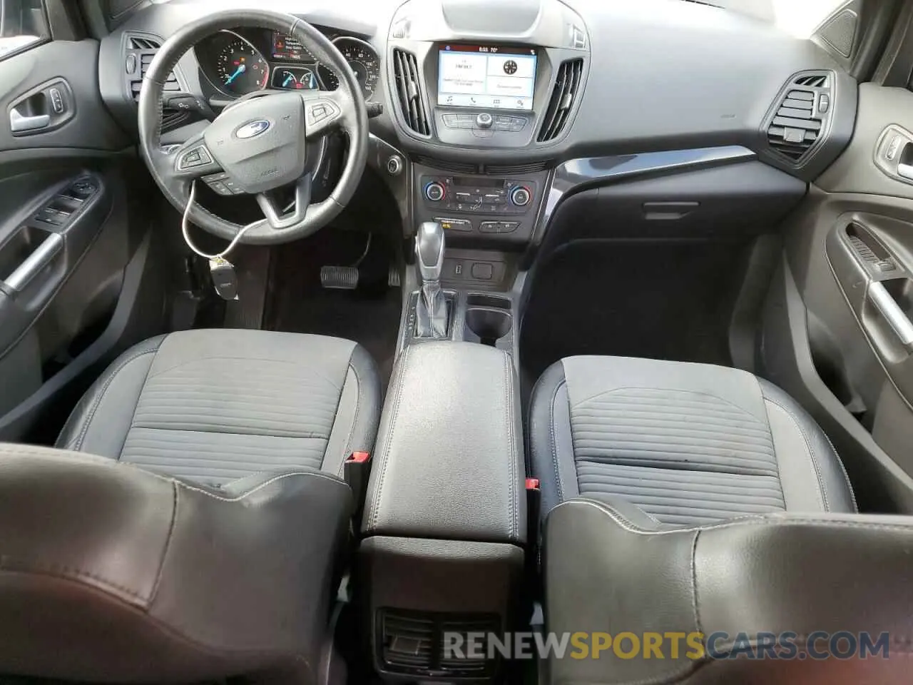 8 Photograph of a damaged car 1FMCU0GD6KUB48302 FORD ESCAPE 2019