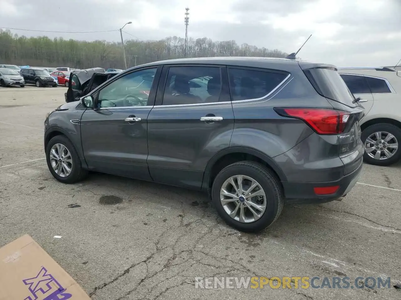 2 Photograph of a damaged car 1FMCU0GD6KUB85270 FORD ESCAPE 2019