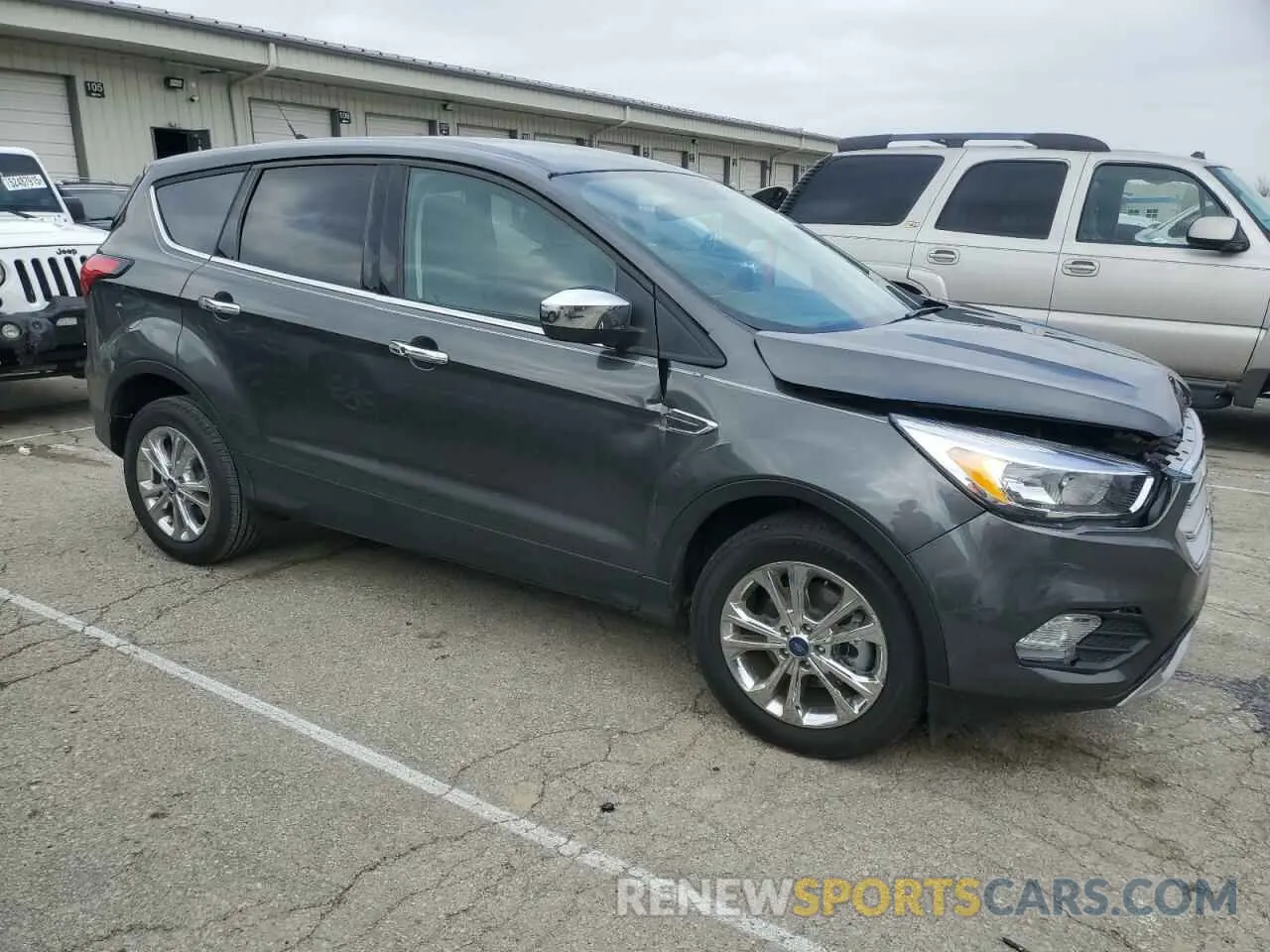 4 Photograph of a damaged car 1FMCU0GD6KUB85270 FORD ESCAPE 2019