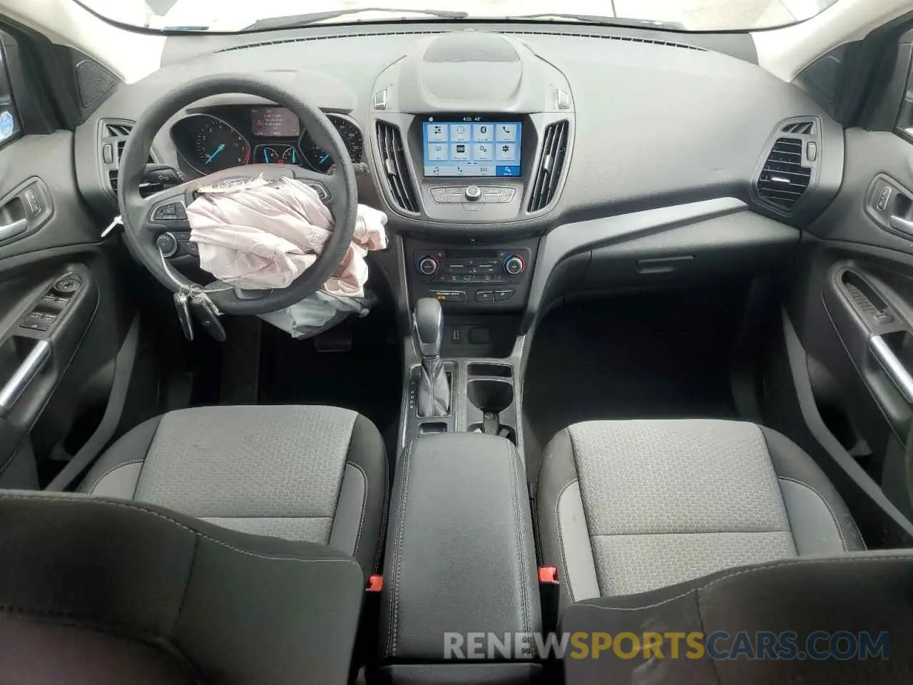 8 Photograph of a damaged car 1FMCU0GD6KUB85270 FORD ESCAPE 2019