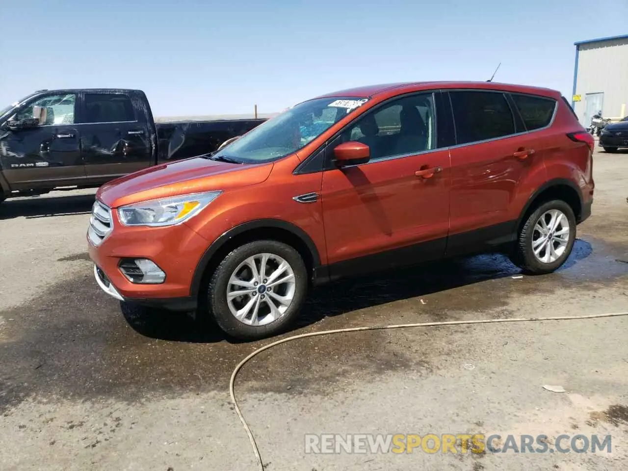 1 Photograph of a damaged car 1FMCU0GD6KUC26741 FORD ESCAPE 2019