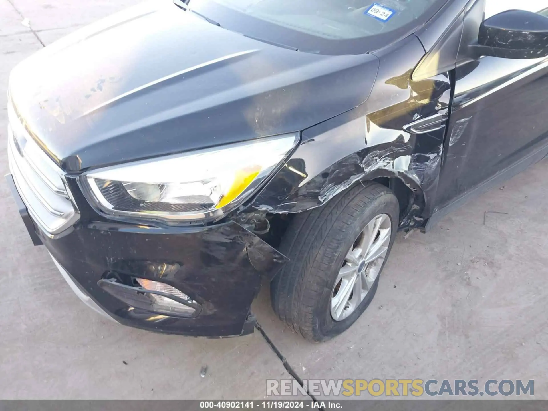 16 Photograph of a damaged car 1FMCU0GD6KUC52417 FORD ESCAPE 2019