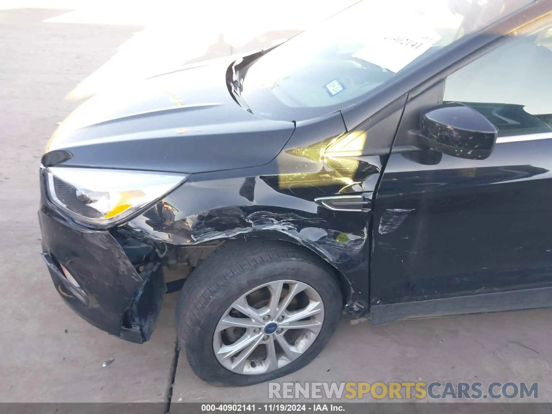 6 Photograph of a damaged car 1FMCU0GD6KUC52417 FORD ESCAPE 2019