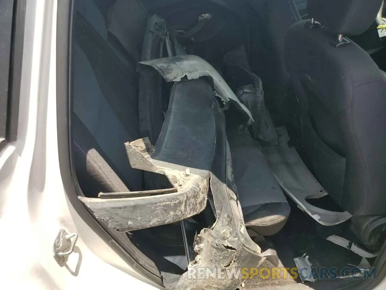 12 Photograph of a damaged car 1FMCU0GD7KUA01891 FORD ESCAPE 2019