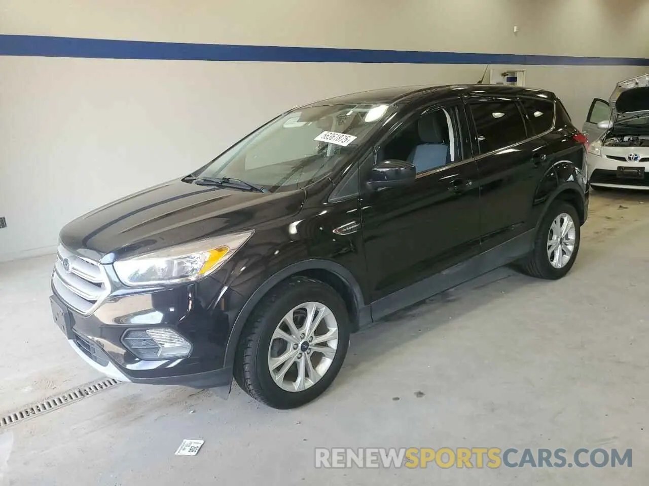 1 Photograph of a damaged car 1FMCU0GD7KUA02488 FORD ESCAPE 2019