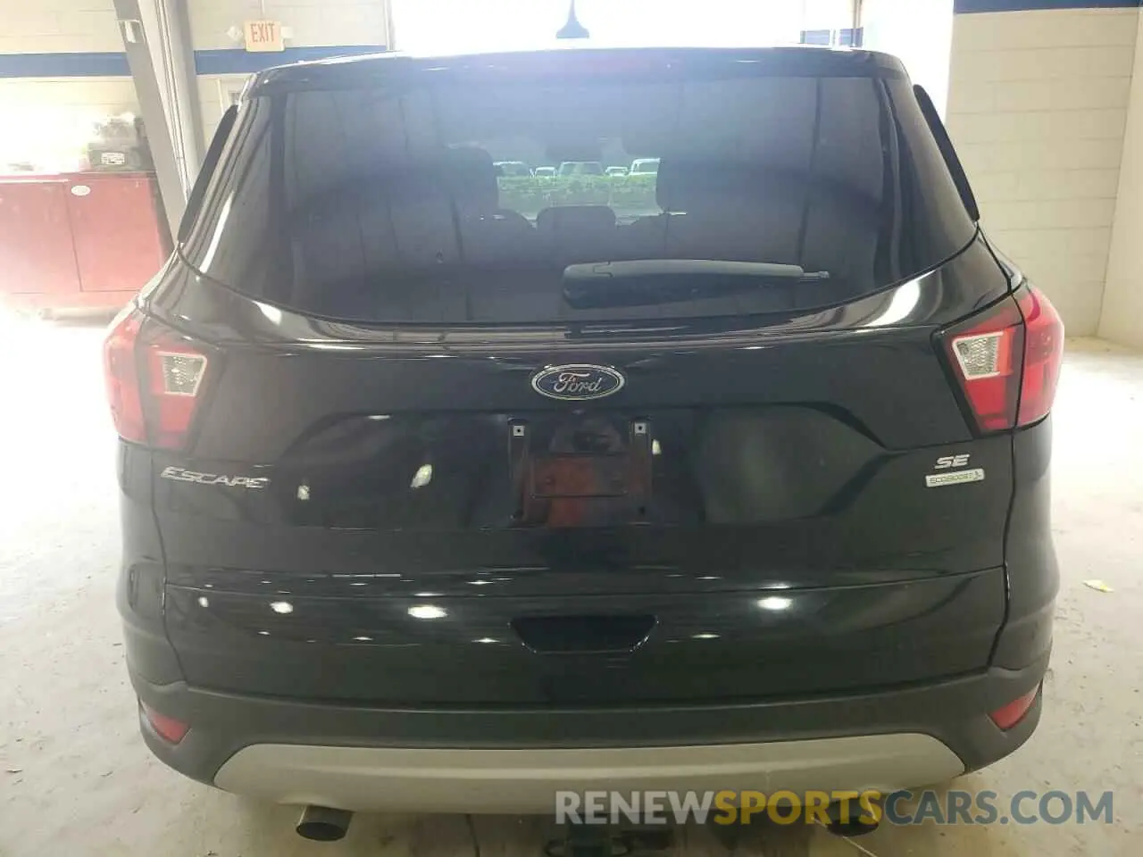 6 Photograph of a damaged car 1FMCU0GD7KUA02488 FORD ESCAPE 2019
