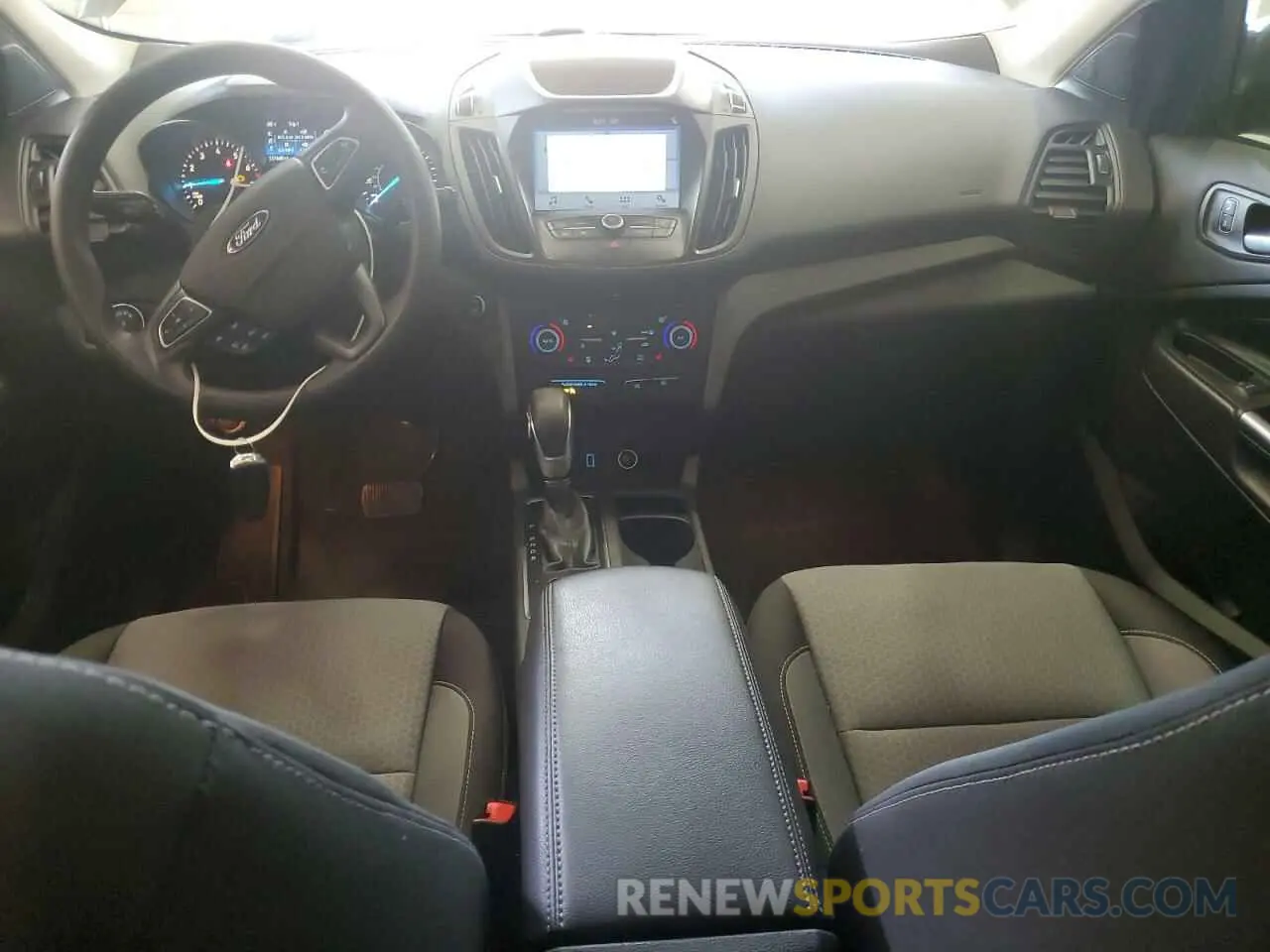 8 Photograph of a damaged car 1FMCU0GD7KUA02488 FORD ESCAPE 2019