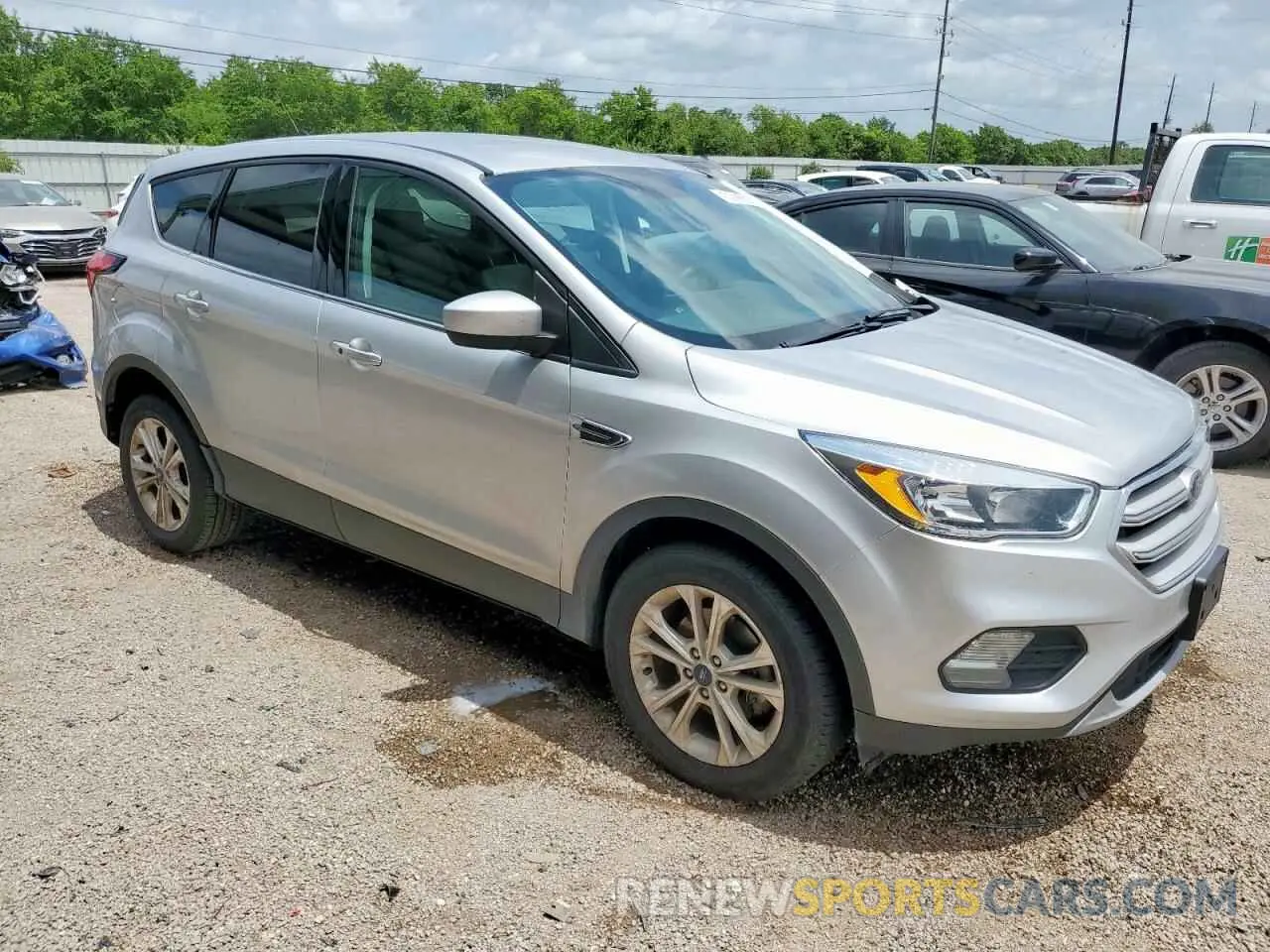 4 Photograph of a damaged car 1FMCU0GD7KUA26838 FORD ESCAPE 2019