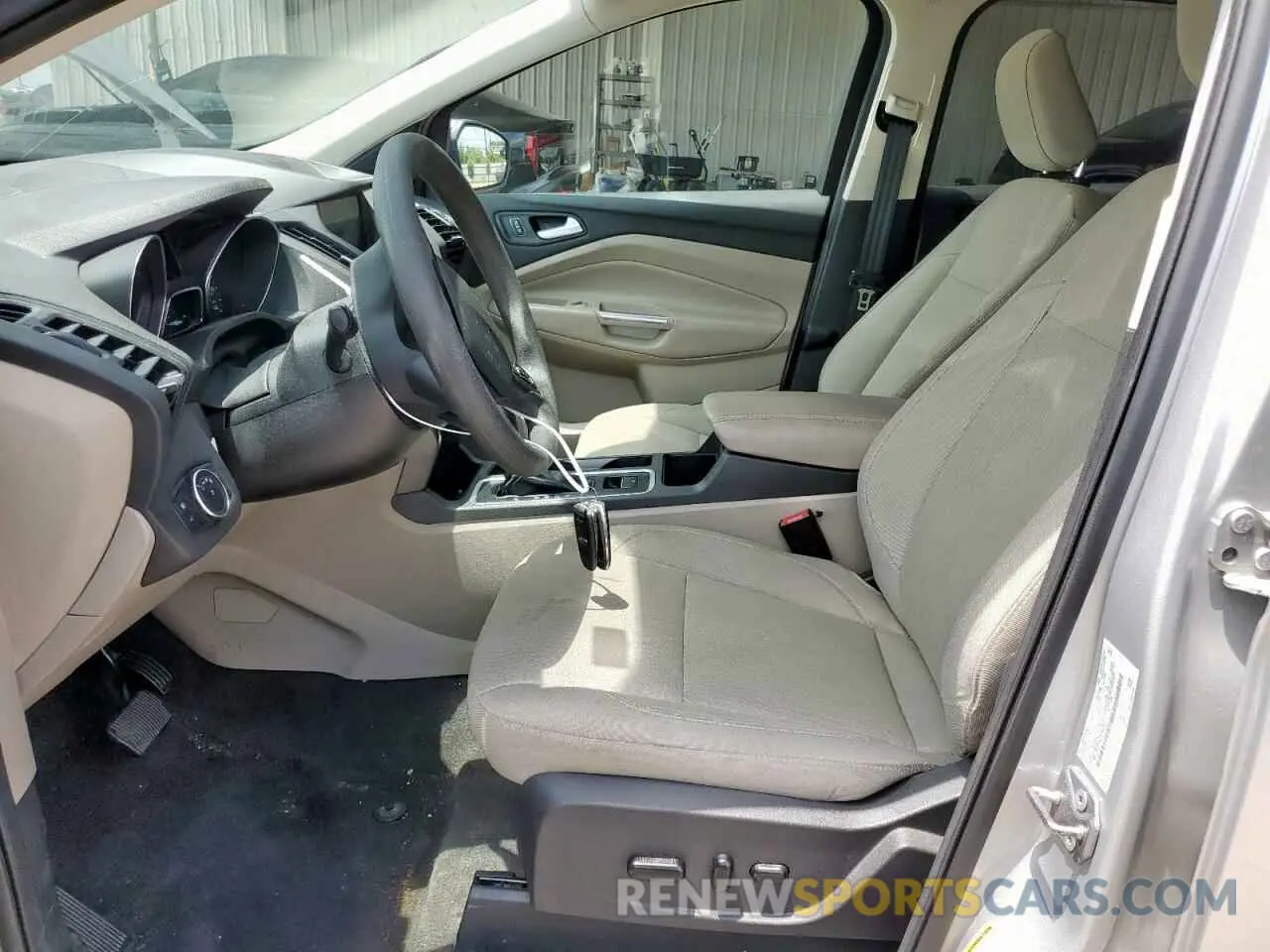 7 Photograph of a damaged car 1FMCU0GD7KUA26838 FORD ESCAPE 2019