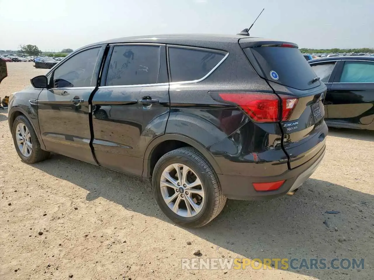 2 Photograph of a damaged car 1FMCU0GD7KUA31957 FORD ESCAPE 2019
