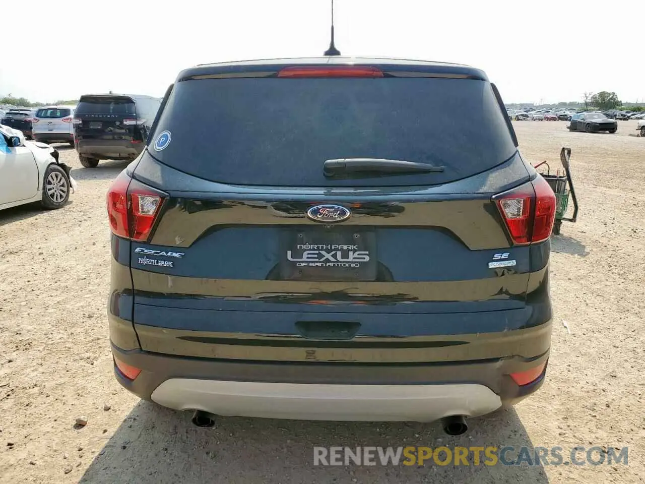 6 Photograph of a damaged car 1FMCU0GD7KUA31957 FORD ESCAPE 2019