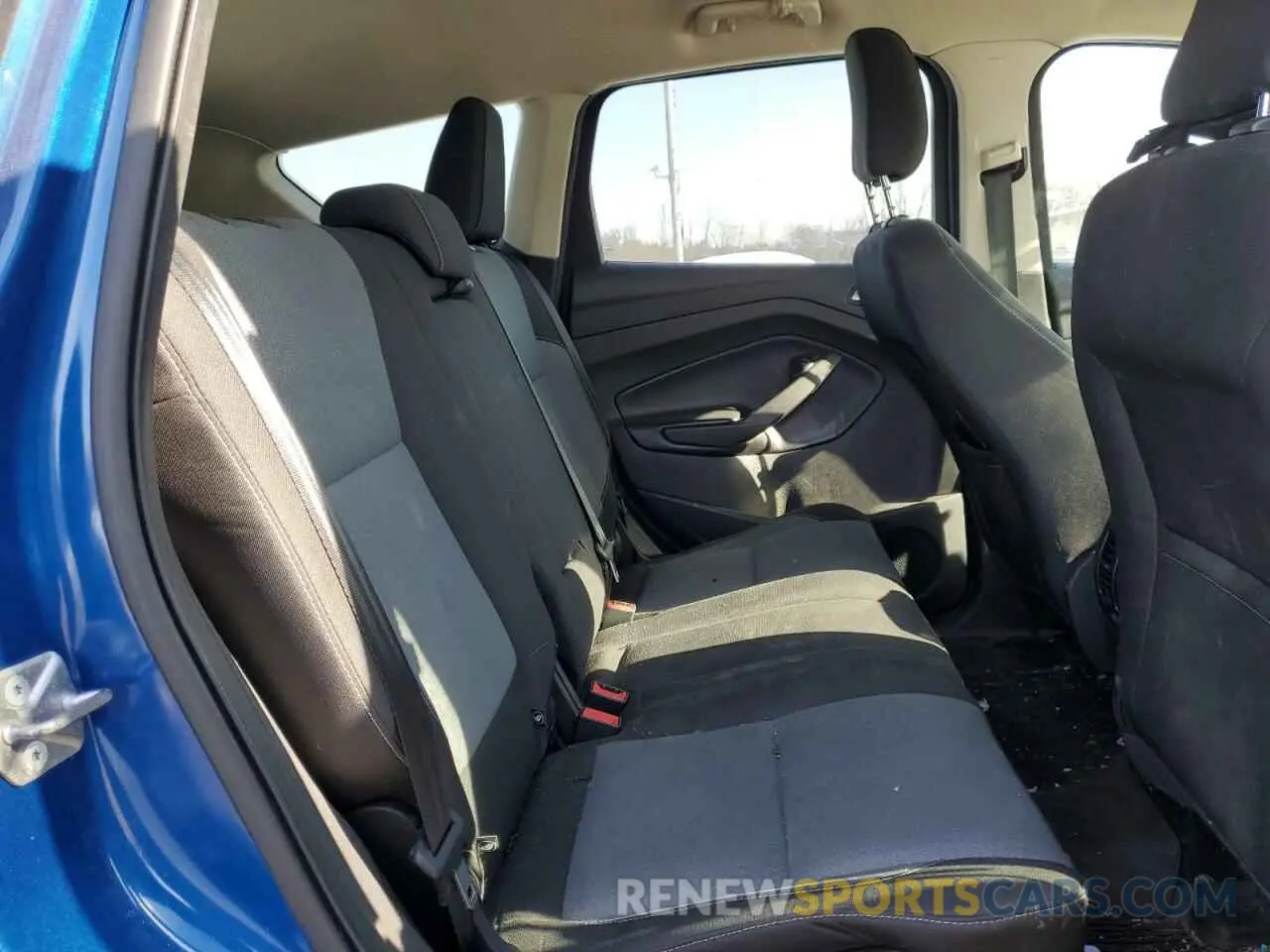 11 Photograph of a damaged car 1FMCU0GD7KUA36785 FORD ESCAPE 2019
