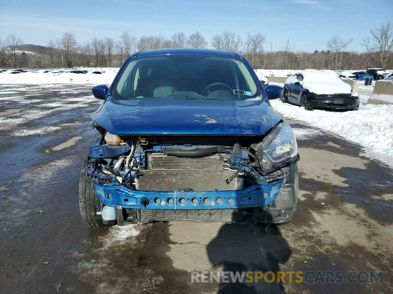 5 Photograph of a damaged car 1FMCU0GD7KUA36785 FORD ESCAPE 2019