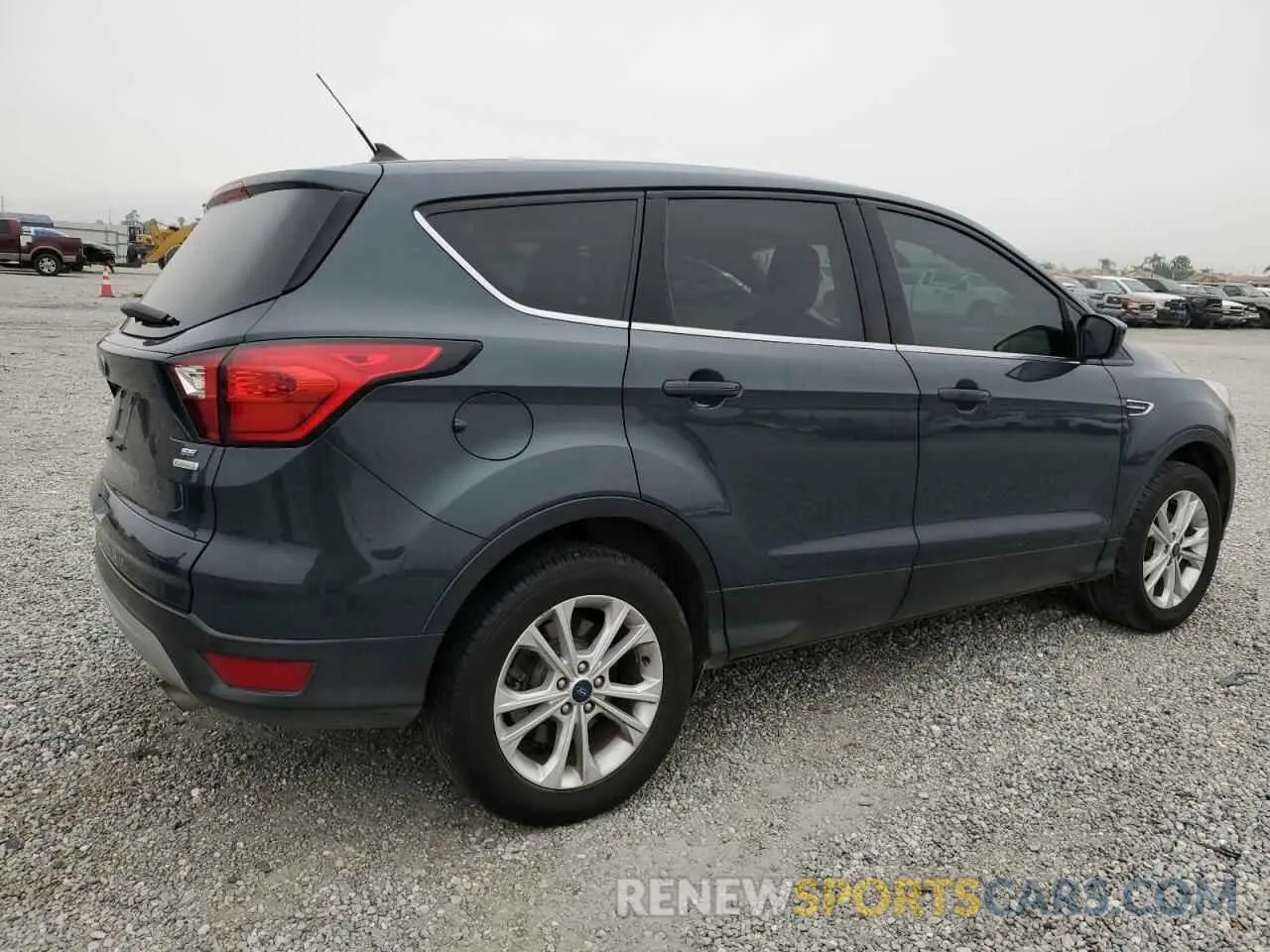 3 Photograph of a damaged car 1FMCU0GD7KUA47950 FORD ESCAPE 2019