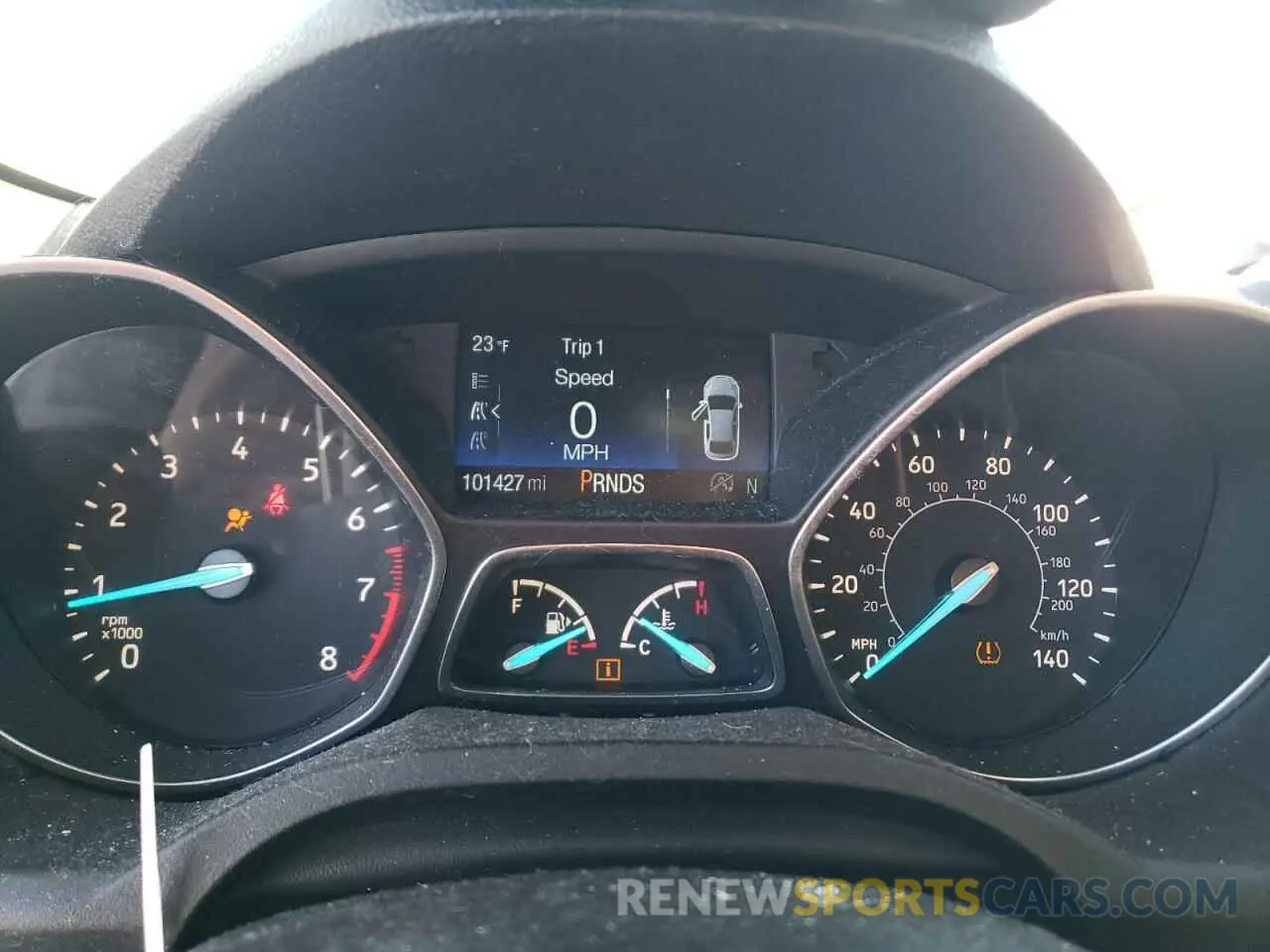 9 Photograph of a damaged car 1FMCU0GD7KUA72525 FORD ESCAPE 2019