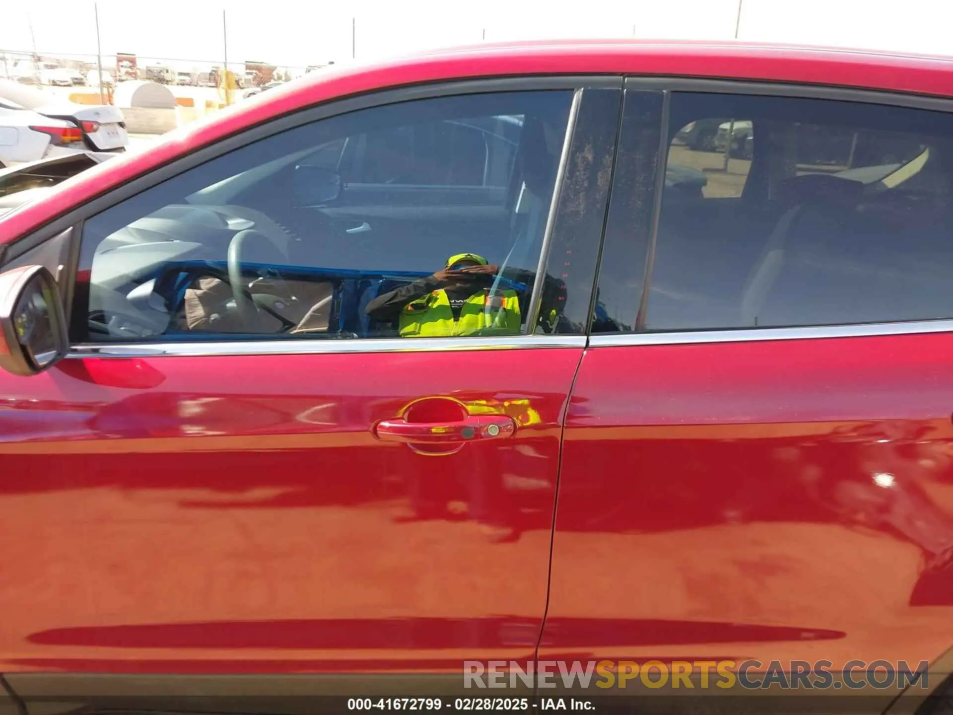 15 Photograph of a damaged car 1FMCU0GD7KUA79071 FORD ESCAPE 2019