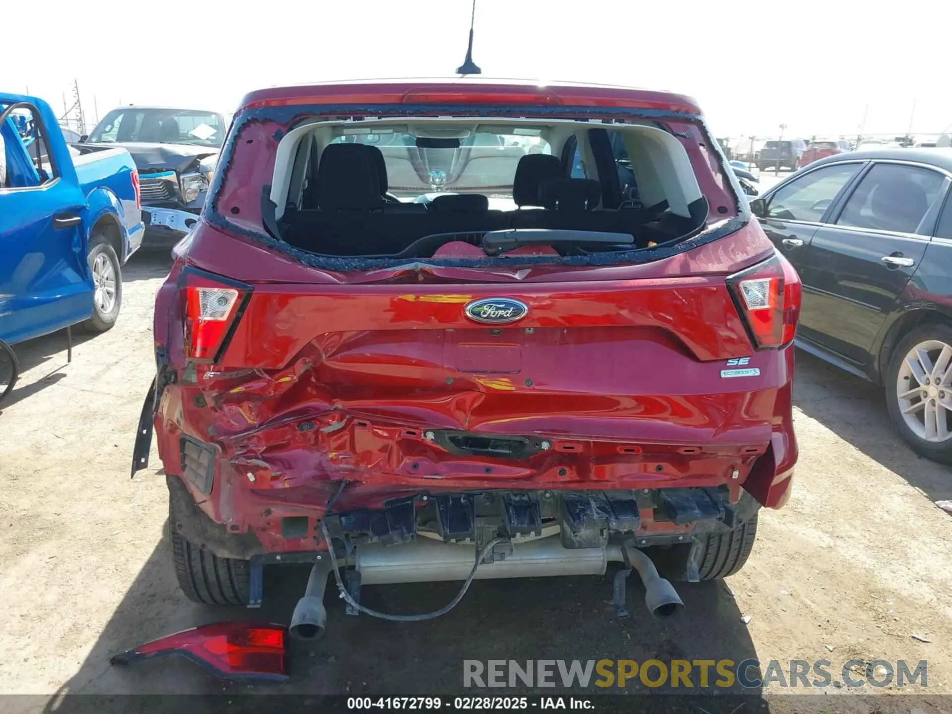 6 Photograph of a damaged car 1FMCU0GD7KUA79071 FORD ESCAPE 2019