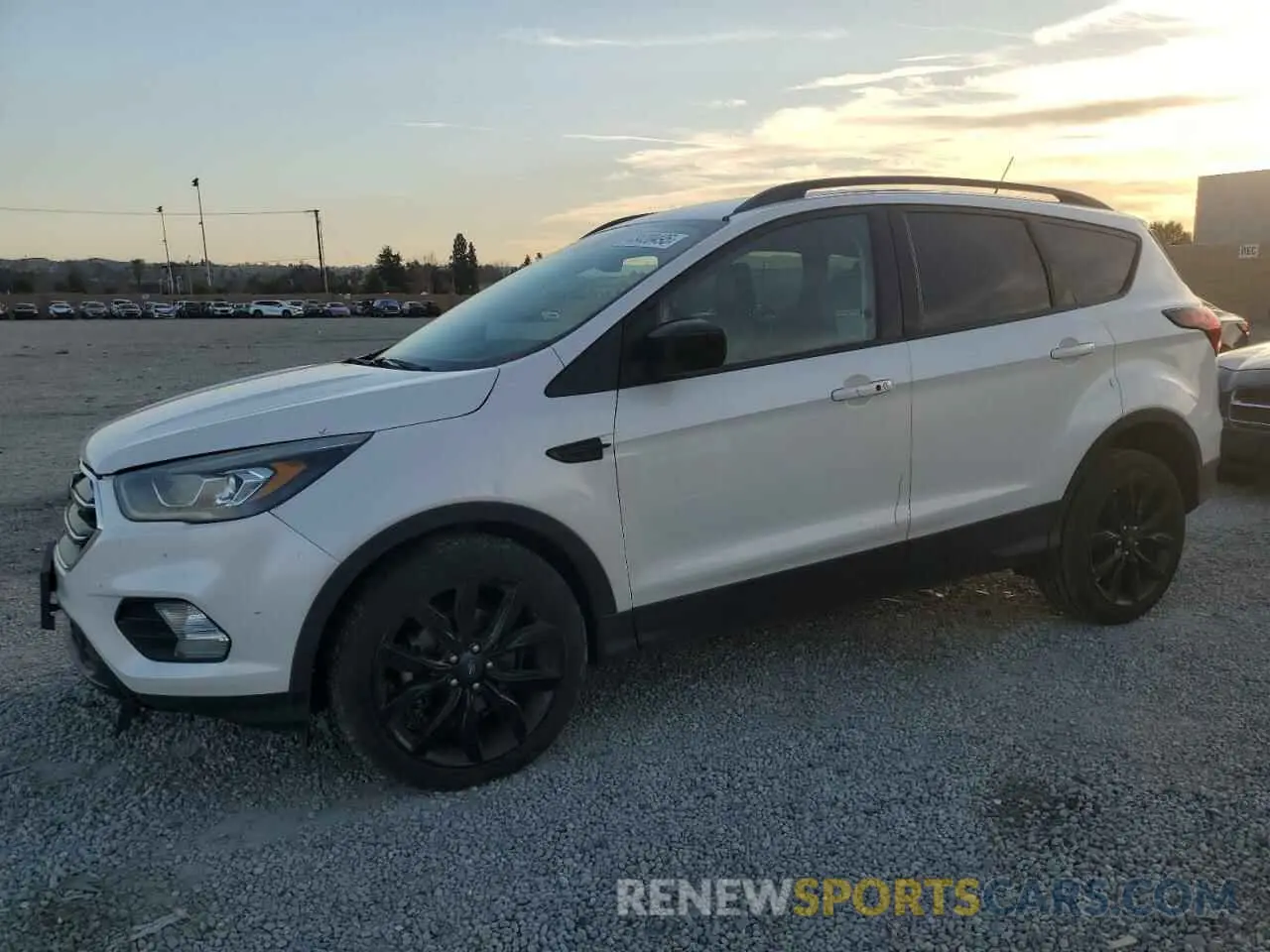 1 Photograph of a damaged car 1FMCU0GD7KUB08472 FORD ESCAPE 2019