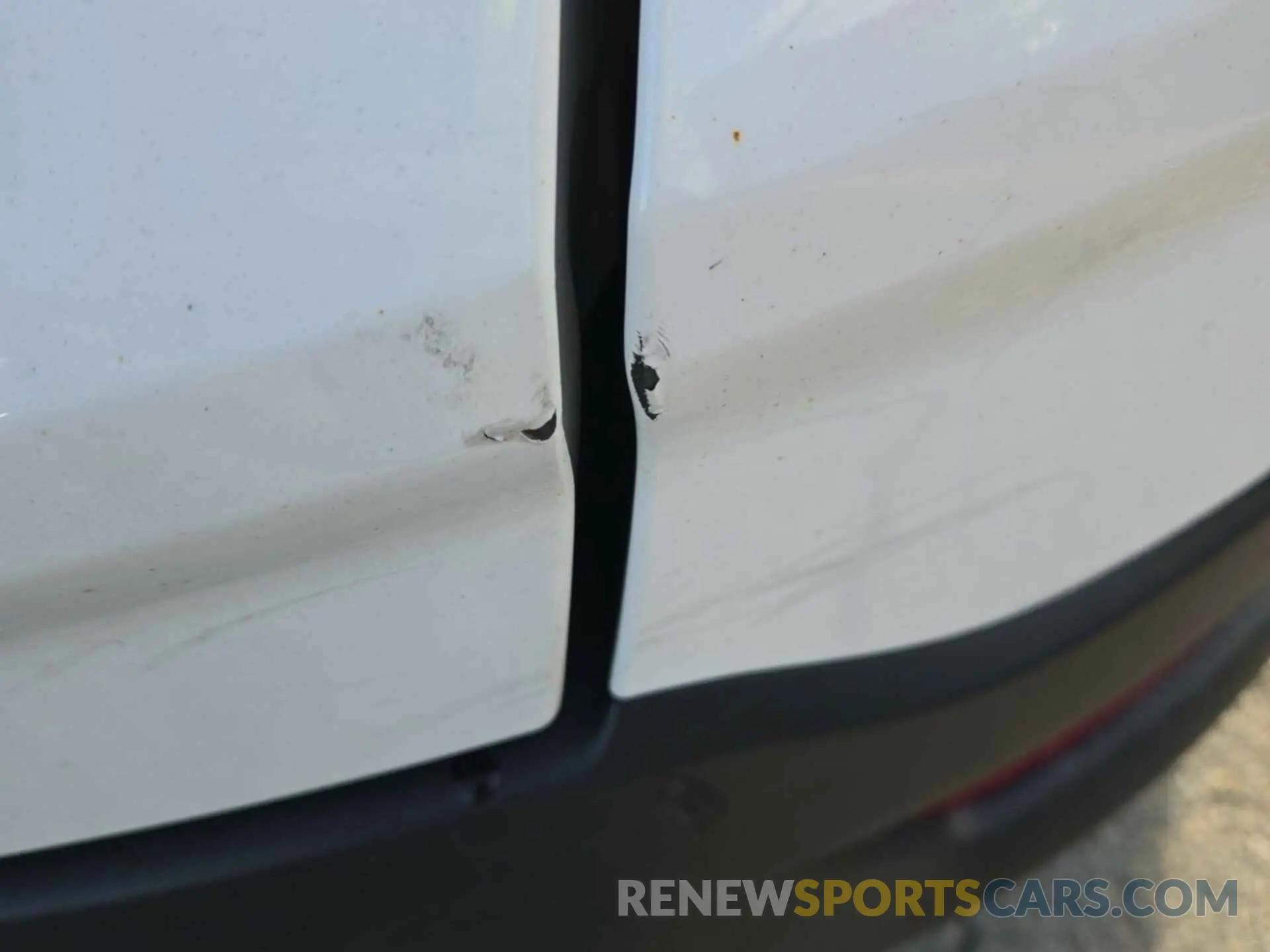 1 Photograph of a damaged car 1FMCU0GD7KUB30875 FORD ESCAPE 2019