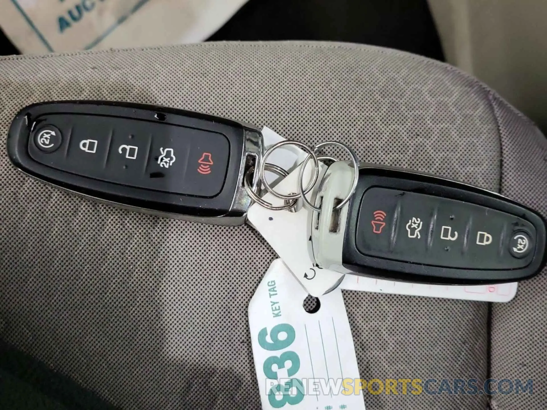 15 Photograph of a damaged car 1FMCU0GD7KUB30875 FORD ESCAPE 2019