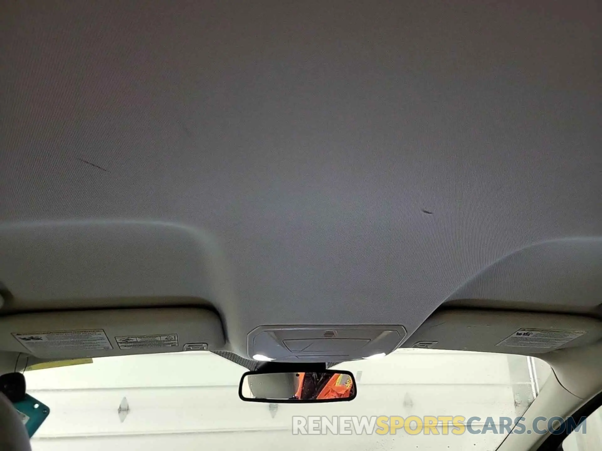 19 Photograph of a damaged car 1FMCU0GD7KUB30875 FORD ESCAPE 2019