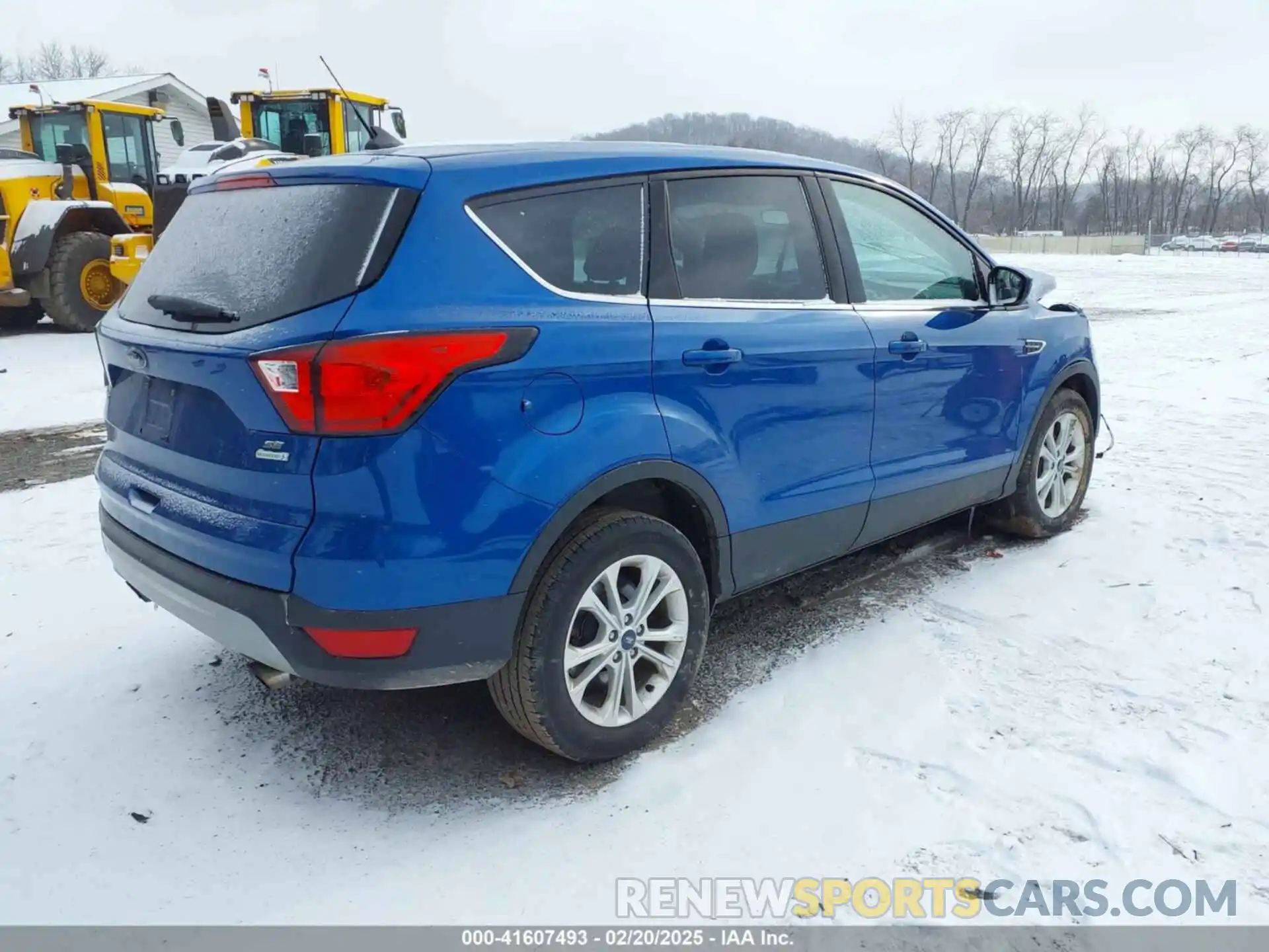 4 Photograph of a damaged car 1FMCU0GD7KUB51838 FORD ESCAPE 2019