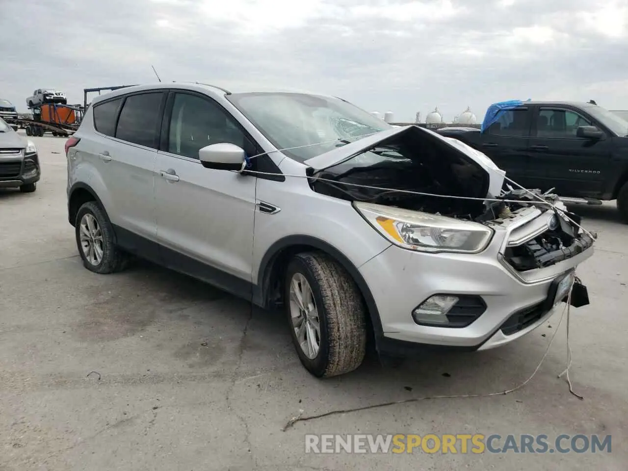 4 Photograph of a damaged car 1FMCU0GD7KUB56800 FORD ESCAPE 2019