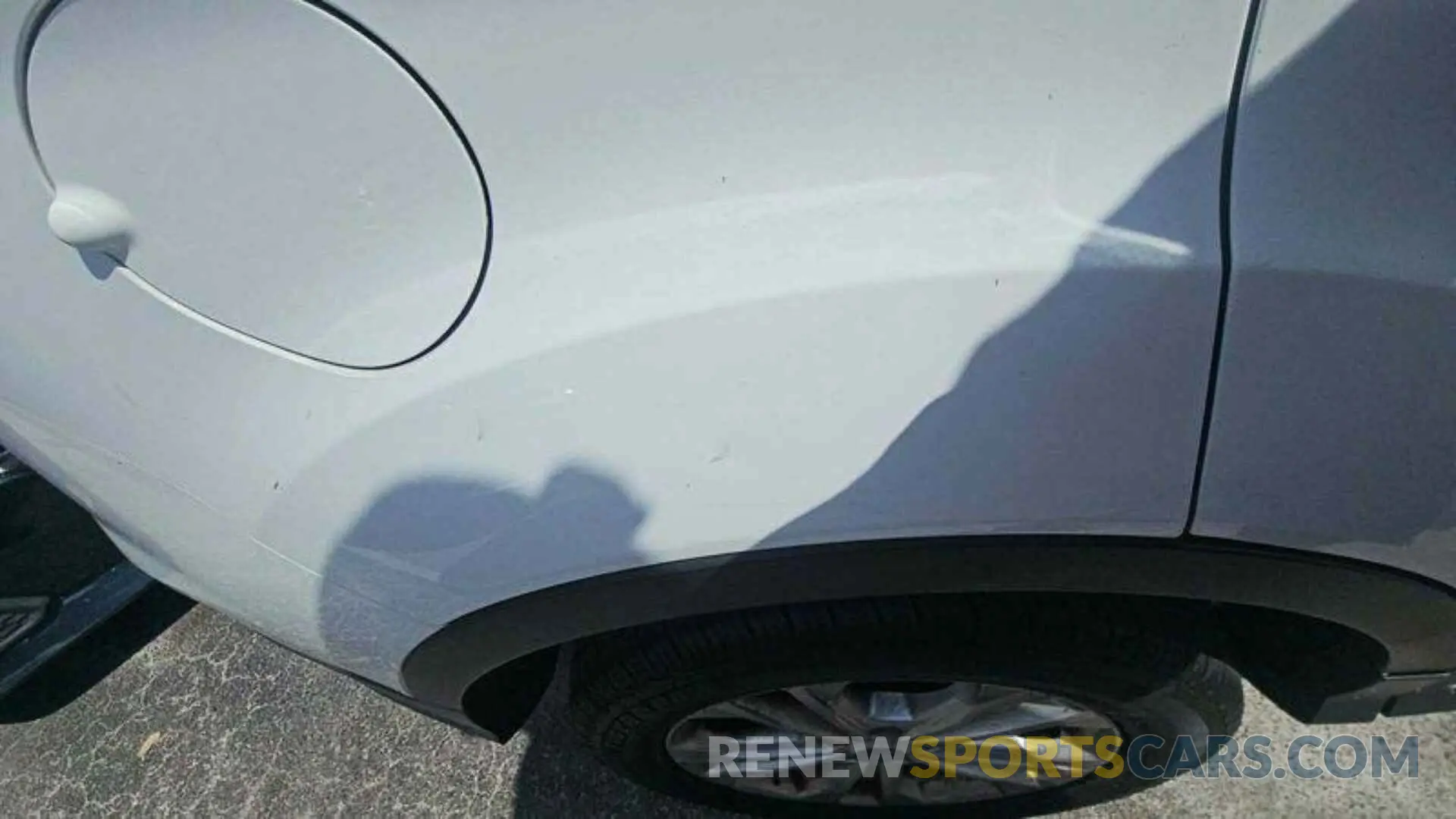 20 Photograph of a damaged car 1FMCU0GD7KUB65142 FORD ESCAPE 2019