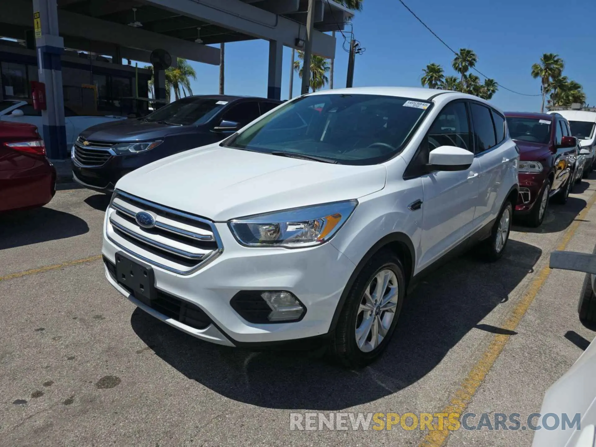 22 Photograph of a damaged car 1FMCU0GD7KUB65142 FORD ESCAPE 2019