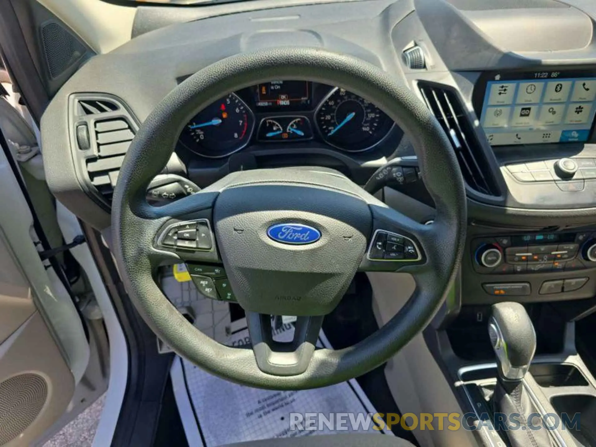 8 Photograph of a damaged car 1FMCU0GD7KUB65142 FORD ESCAPE 2019