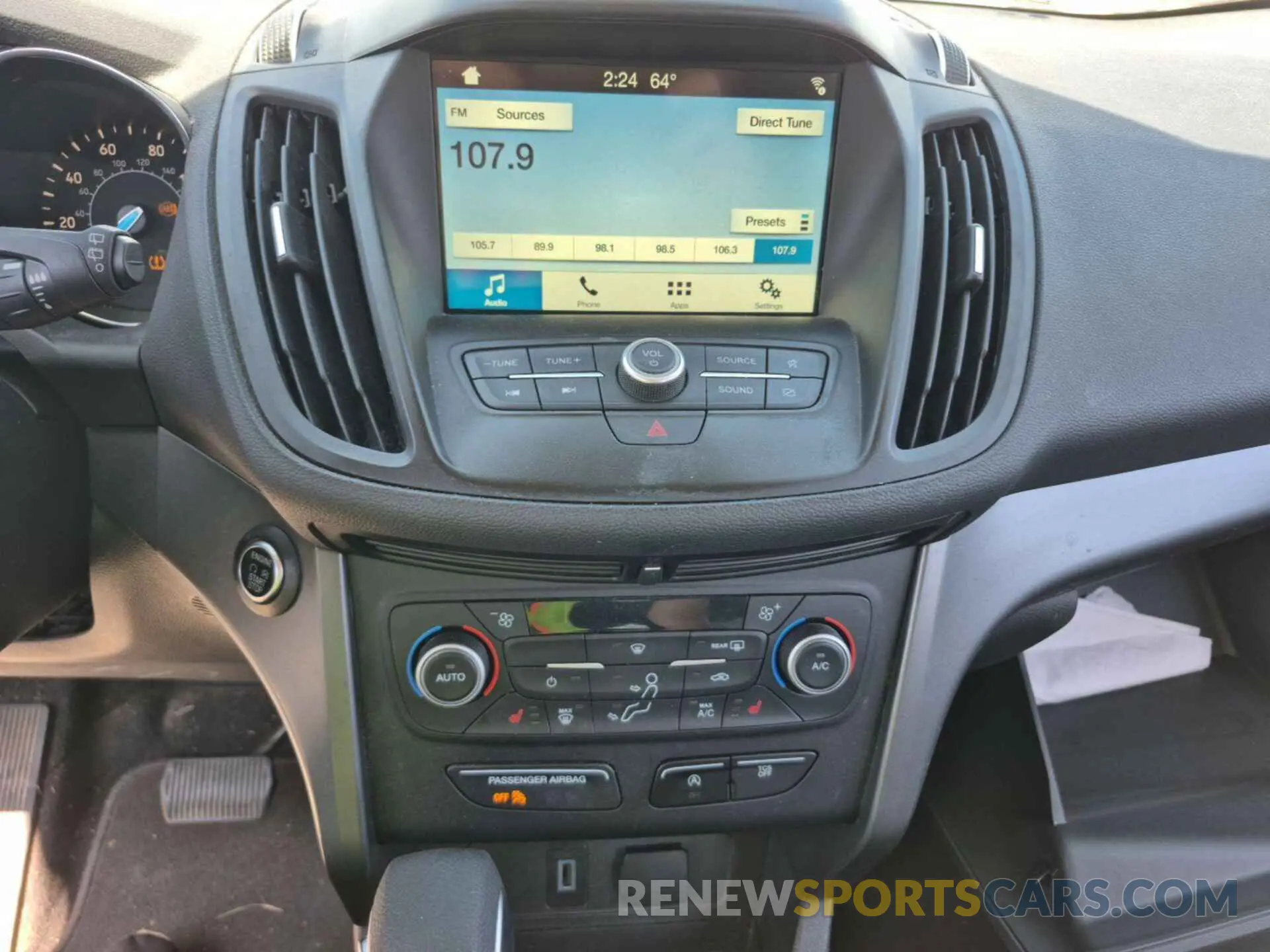 1 Photograph of a damaged car 1FMCU0GD7KUC07700 FORD ESCAPE 2019