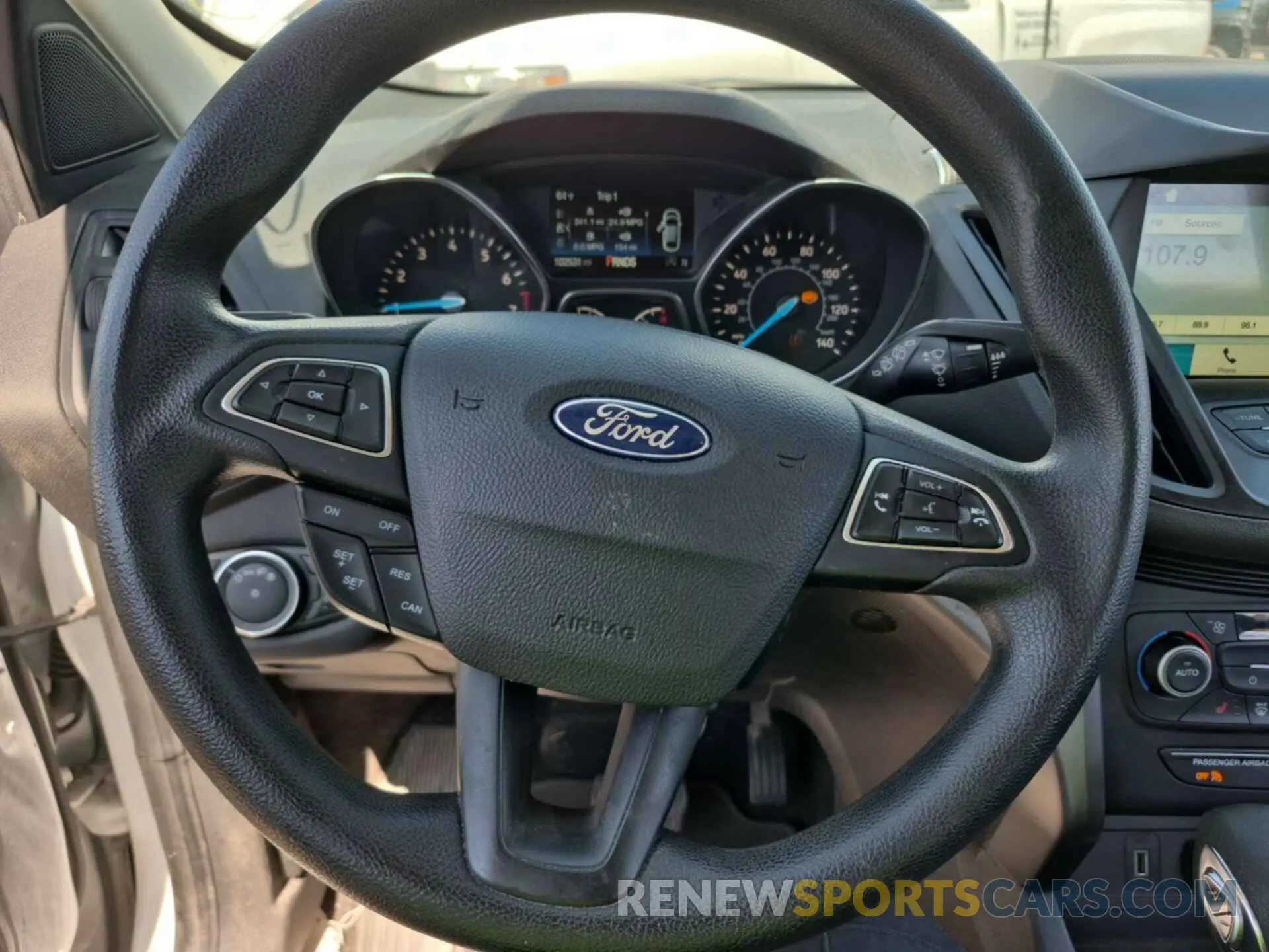 20 Photograph of a damaged car 1FMCU0GD7KUC07700 FORD ESCAPE 2019