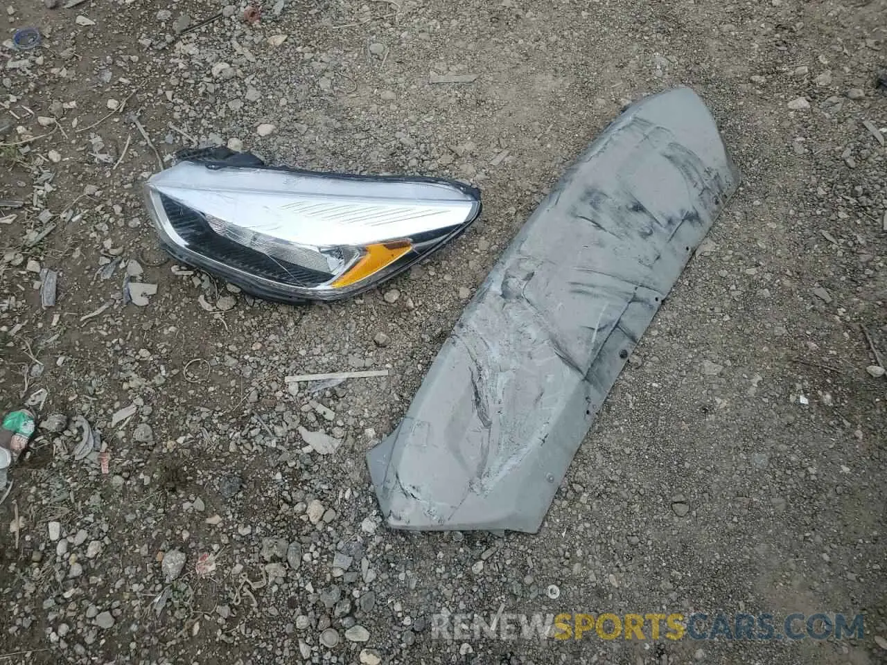 12 Photograph of a damaged car 1FMCU0GD7KUC25422 FORD ESCAPE 2019