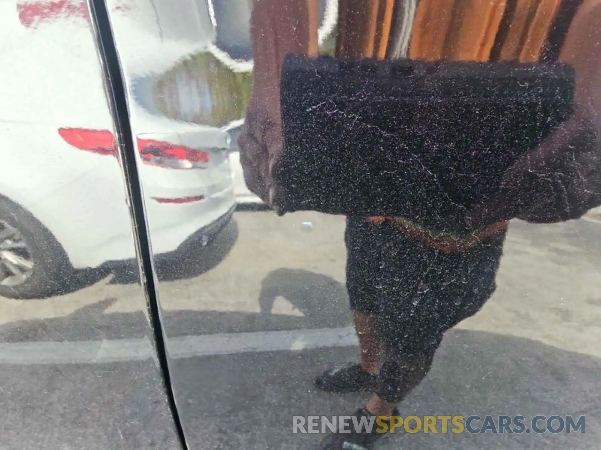 6 Photograph of a damaged car 1FMCU0GD8KUA67916 FORD ESCAPE 2019