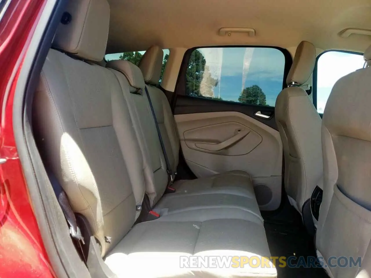 11 Photograph of a damaged car 1FMCU0GD8KUA81427 FORD ESCAPE 2019