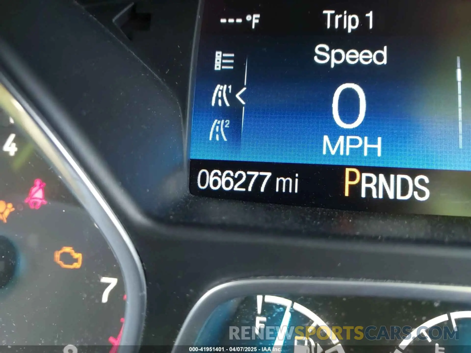 16 Photograph of a damaged car 1FMCU0GD8KUB01935 FORD ESCAPE 2019