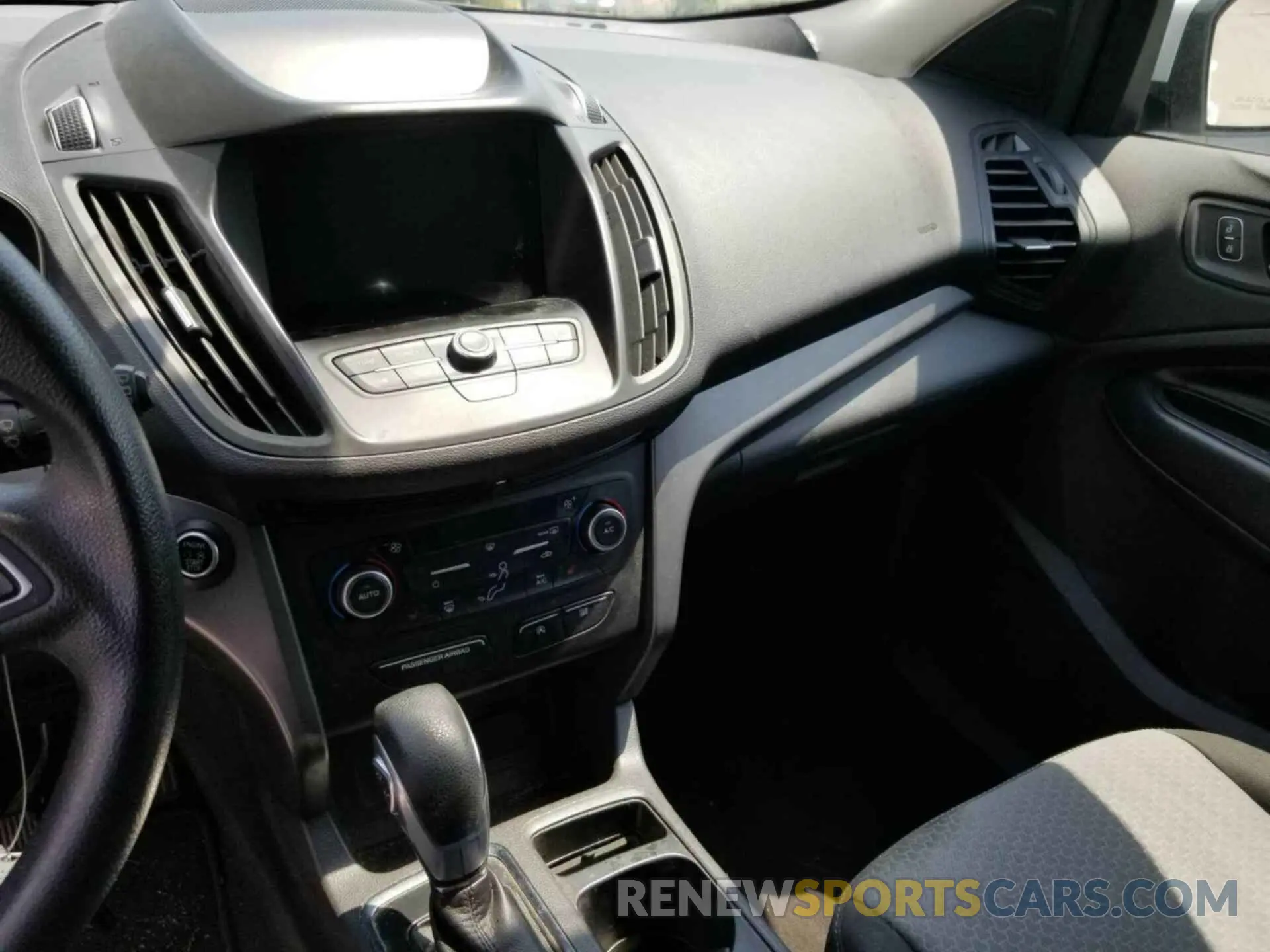 23 Photograph of a damaged car 1FMCU0GD8KUB65862 FORD ESCAPE 2019