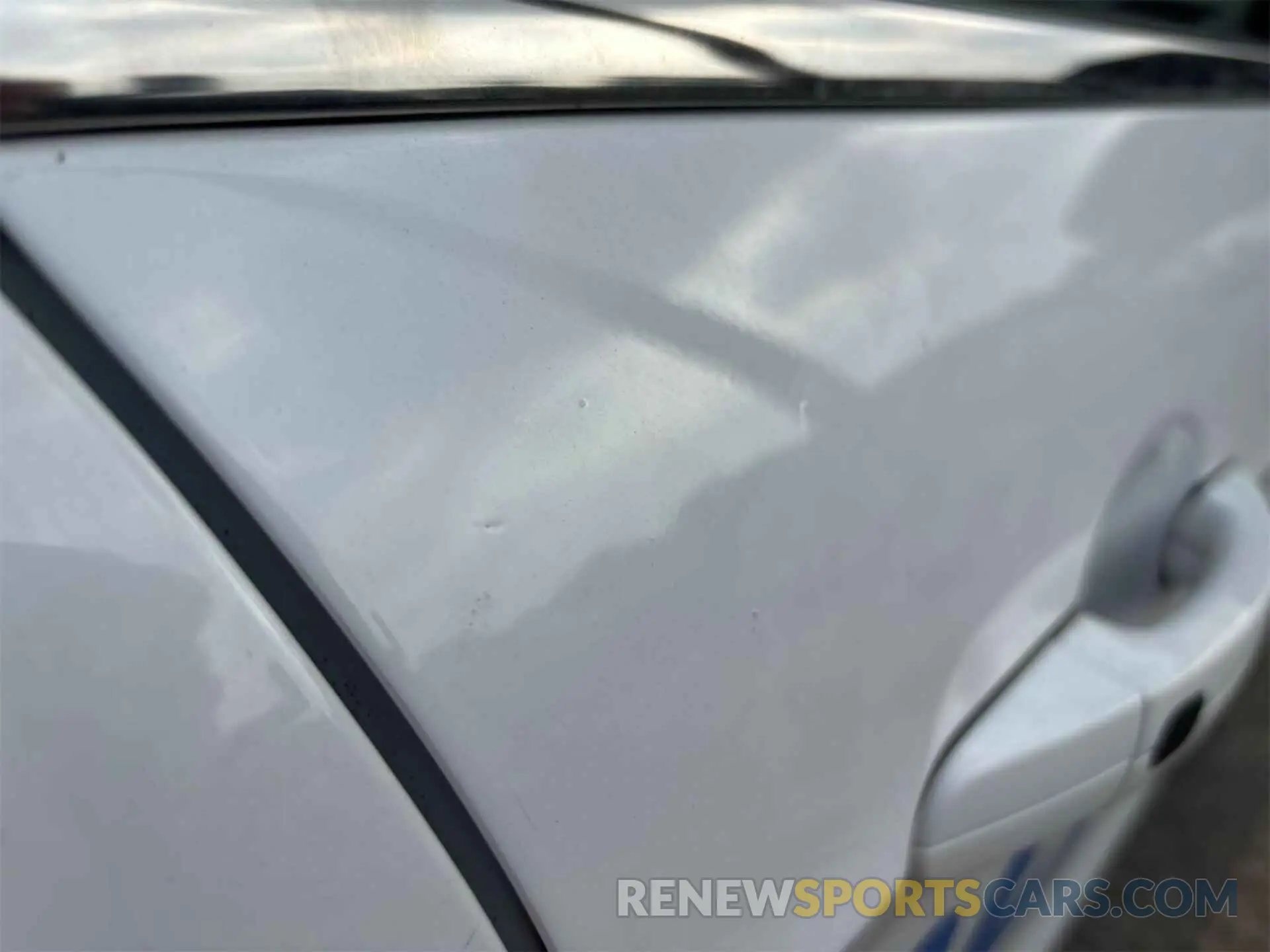 29 Photograph of a damaged car 1FMCU0GD8KUB65862 FORD ESCAPE 2019