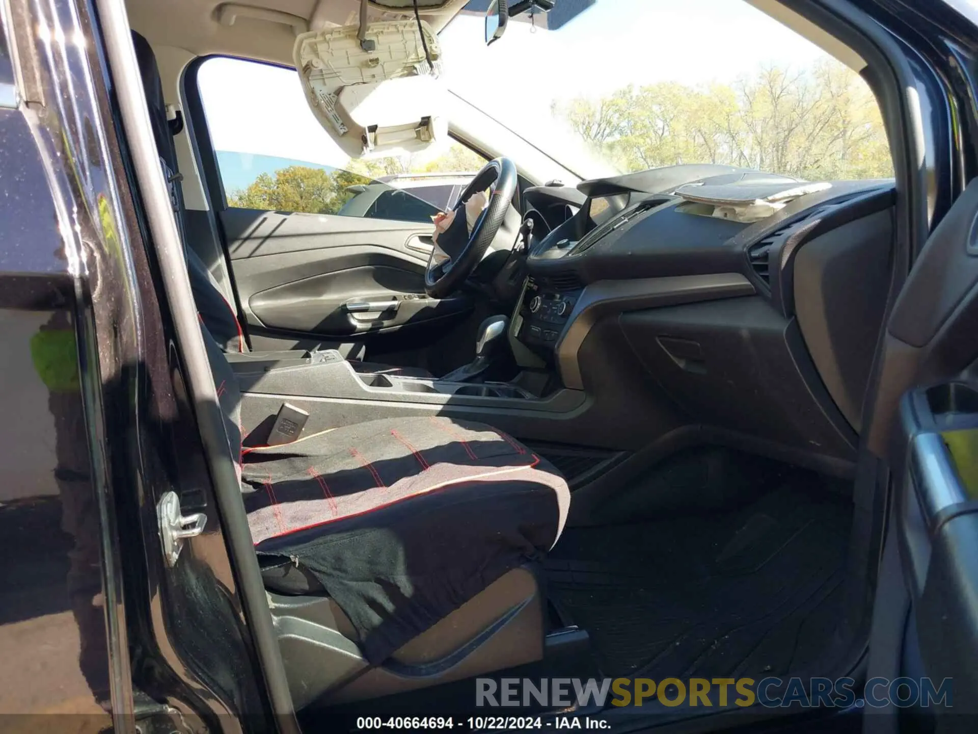 5 Photograph of a damaged car 1FMCU0GD8KUC06314 FORD ESCAPE 2019