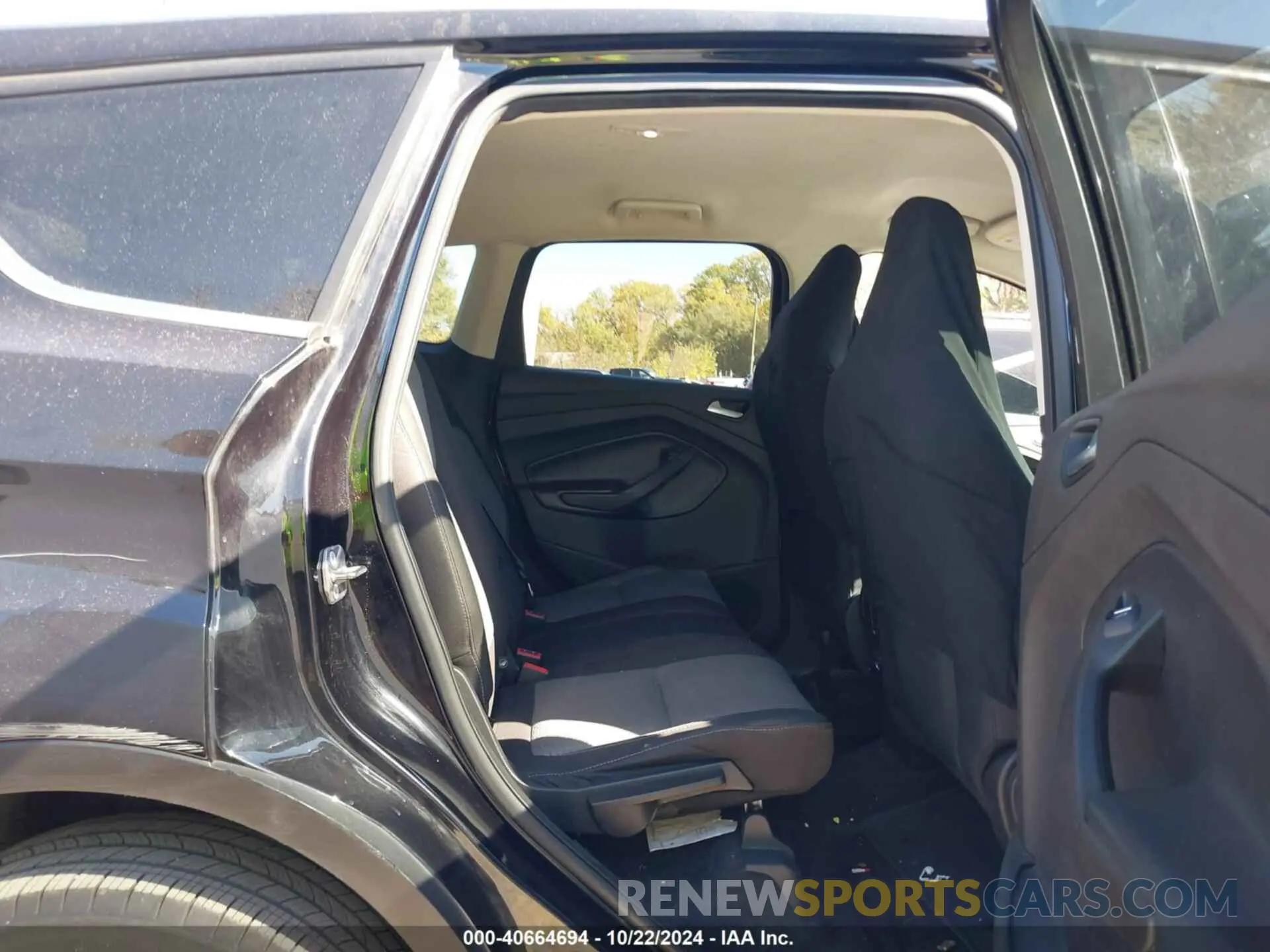 8 Photograph of a damaged car 1FMCU0GD8KUC06314 FORD ESCAPE 2019