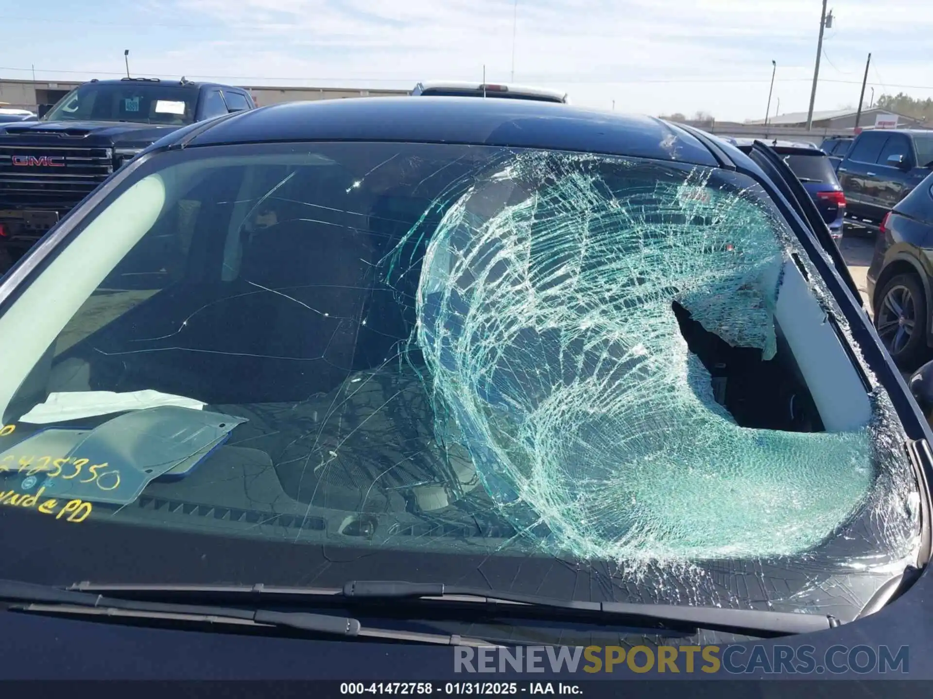 6 Photograph of a damaged car 1FMCU0GD8KUC36574 FORD ESCAPE 2019