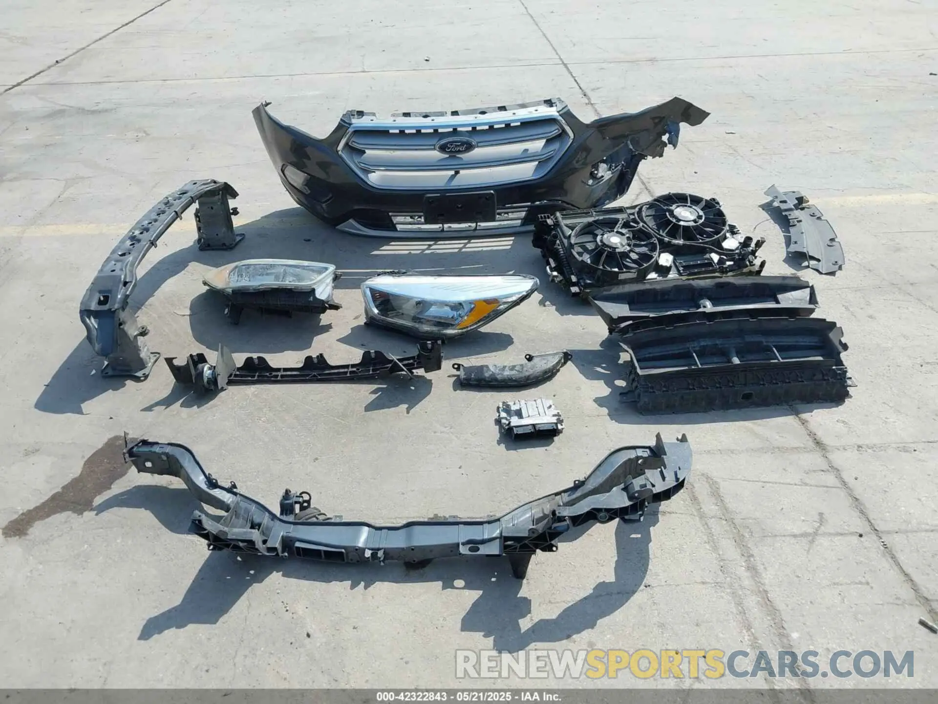 12 Photograph of a damaged car 1FMCU0GD8KUC52290 FORD ESCAPE 2019