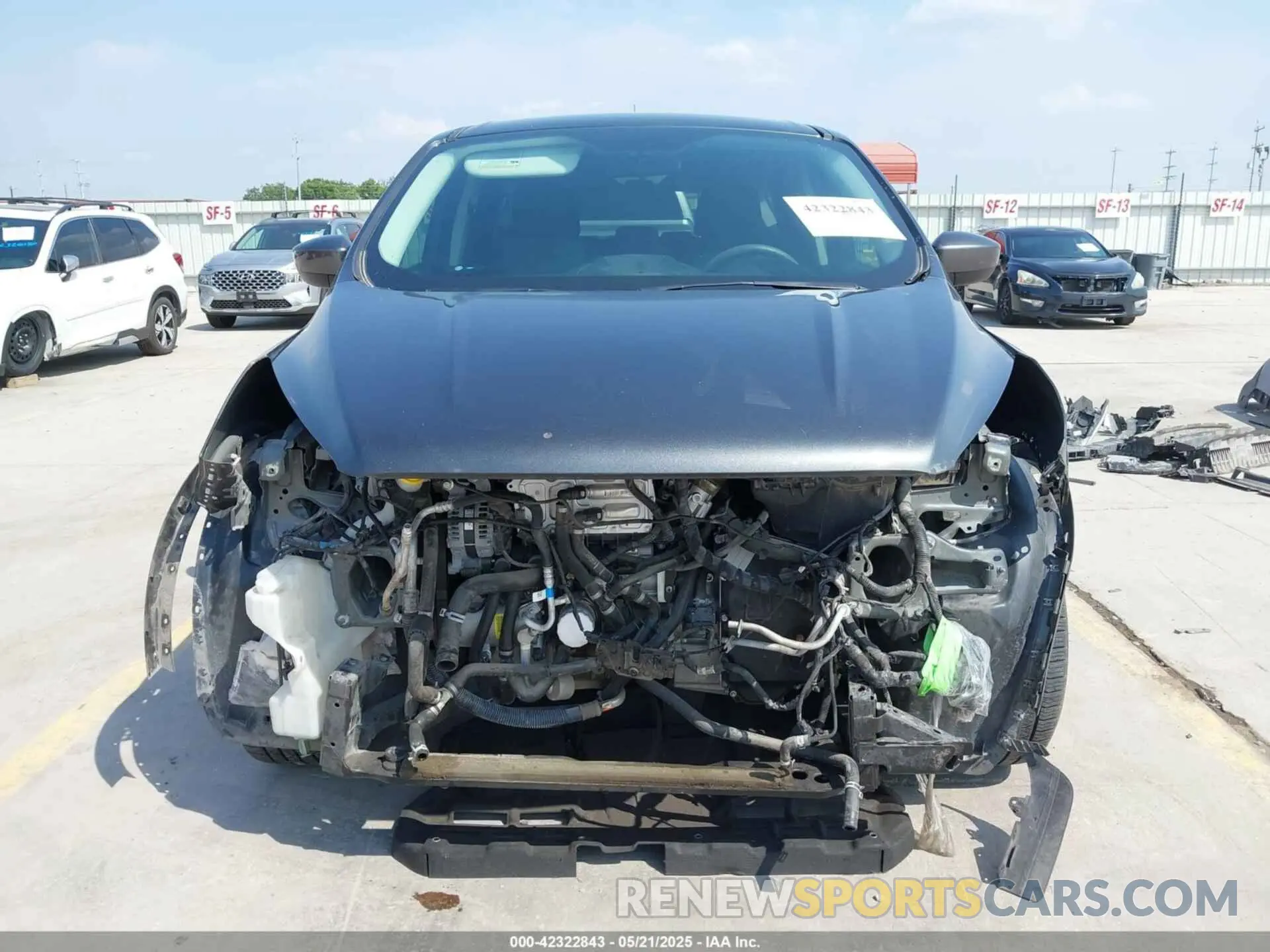13 Photograph of a damaged car 1FMCU0GD8KUC52290 FORD ESCAPE 2019