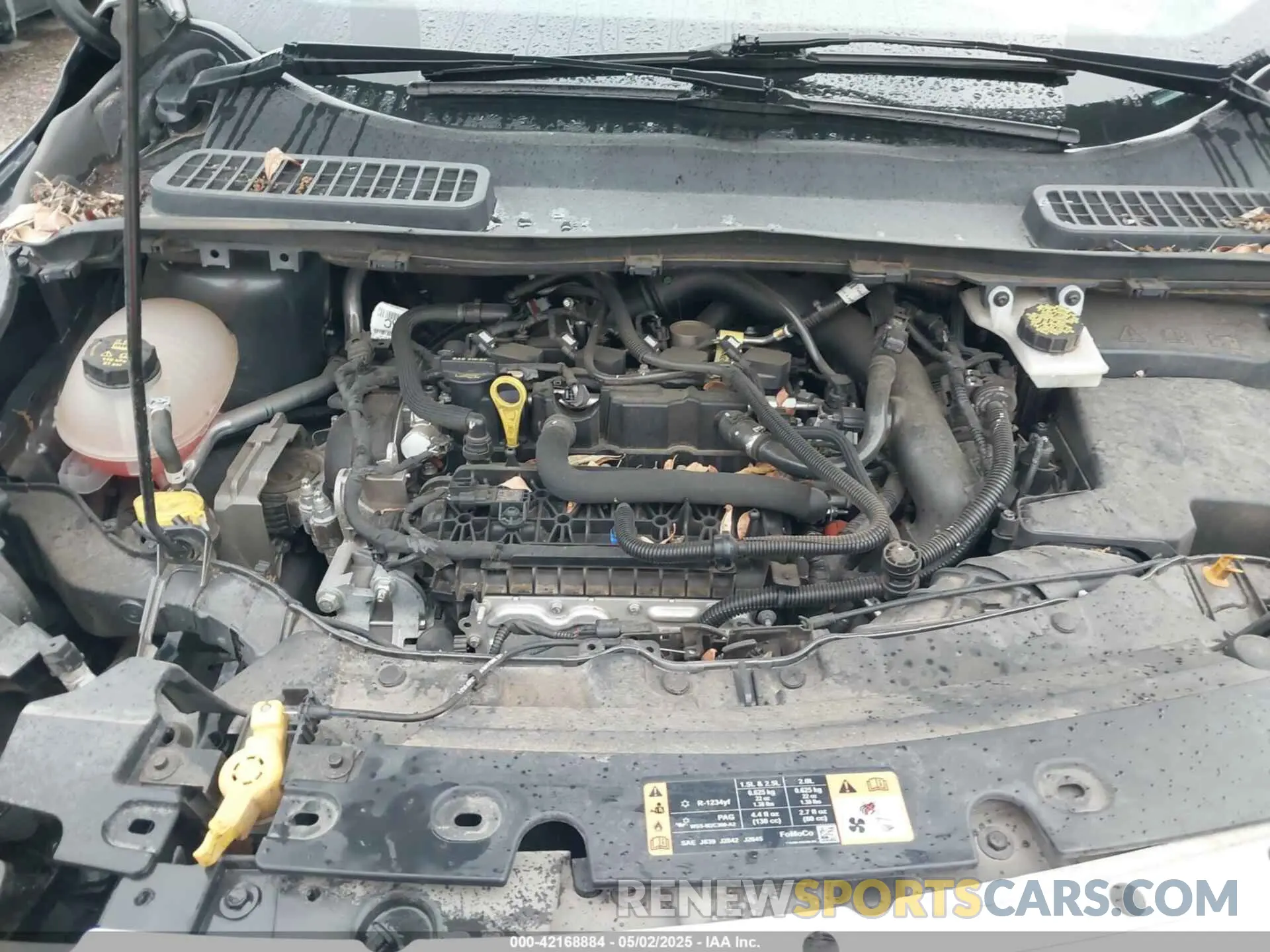 10 Photograph of a damaged car 1FMCU0GD9KUA64443 FORD ESCAPE 2019
